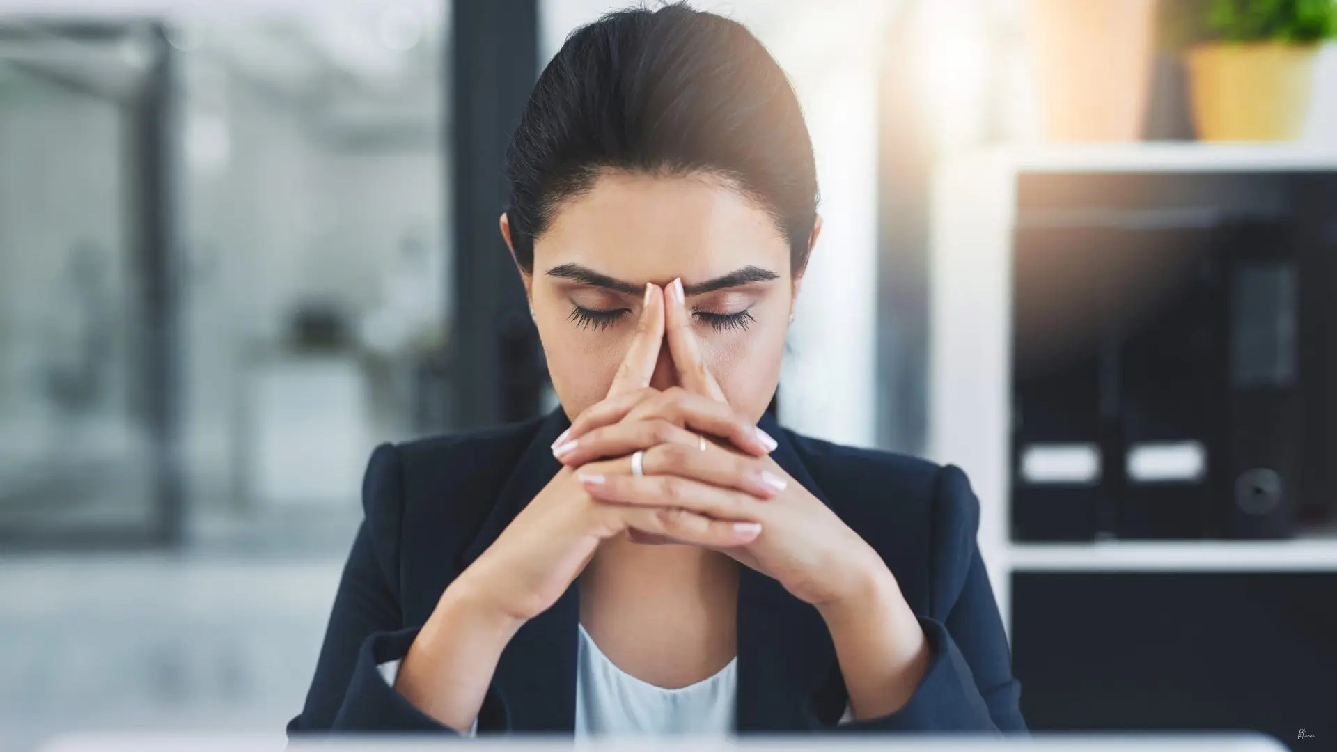 A cup of coffee on a table with a notebook, symbolizing a casual, friendly conversation about marketing strategies and growth.